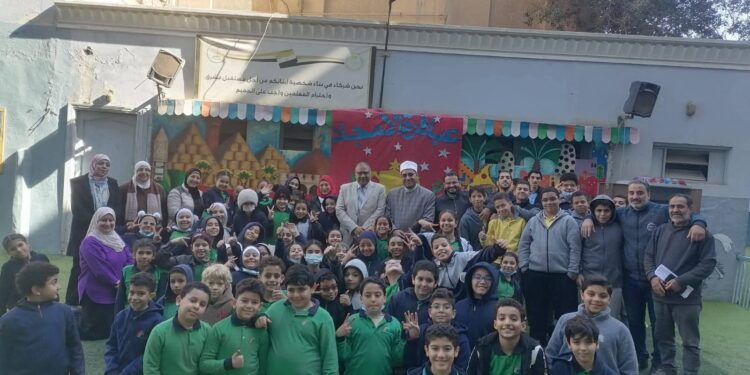 مدرسة الأمجاد الخاصة تعقد ندوة توعوية “مخاطر المواقع الإليكترونية” لتثقيف الطلاب