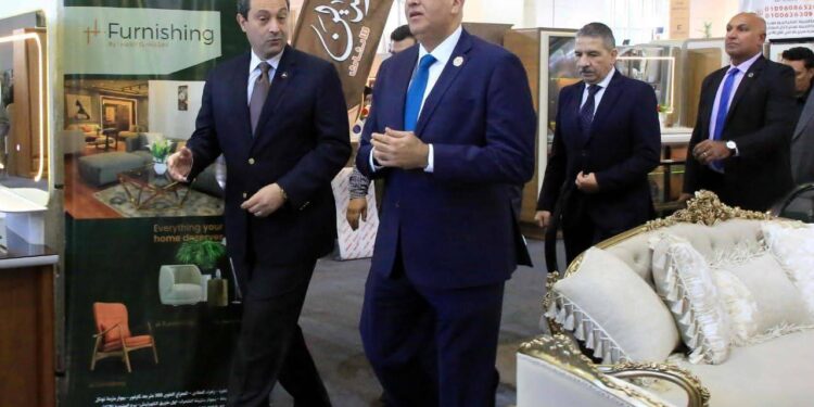 بالتعاون بين جهاز تنمية المشروعات ومحافظة دمياط: افتتاح الدورة ٢٨ من معرض “صنع في دمياط”