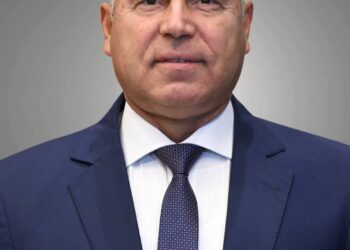 نائب رئيس مجلس الوزراء للتنمية الصناعية وزير الصناعة والنقل يتوجه لجيبوتي لتعزيز التعاون المشترك بين الجانبين