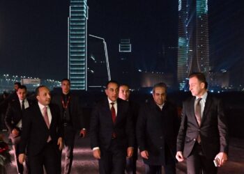 رئيس الوزراء يشارك المحتفلين بالعام الجديد في احتفالية شركة العاصمة الجديدة