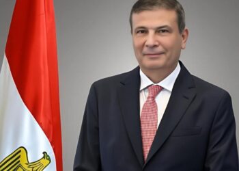  وزير الزراعة يقرر رفع سن المتقدمين لمسابقة التعاقد مع الأطباء البيطريين الجدد إلى 35 عاماً