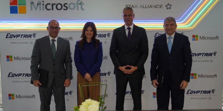 مصر للطيران ومايكروسوفت تدشنان مرحلة جديدة من التعاون لتعزيز الابتكار والتحول الرقمي في قطاع الطيران المدنى المصرى