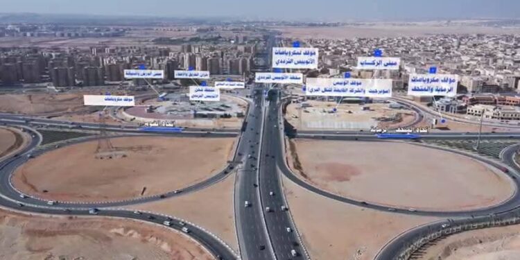 “النقل” تستعرض بالصور محطة الاتوبيس الترددي BRT بتقاطع الطريق الدائري مع طريق الفيوم