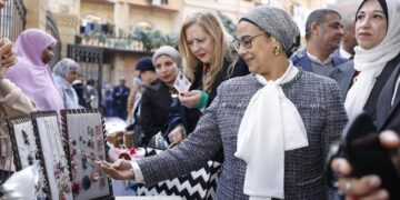 المستشارة أمل عمار تزور فرع المجلس القومي للمرأة ببني سويف