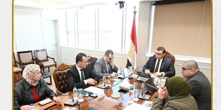 وزير الإسكان يتابع سير العمل بمشروع تطوير منطقة مثلث ماسبيرو