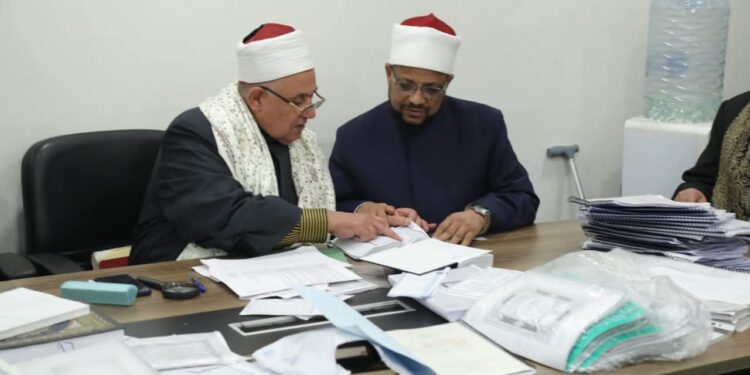 الأمين العام لمجمع البحوث الإسلاميَّة يراجع أعمال لجنة مراجعة طباعة المصحف الشريف