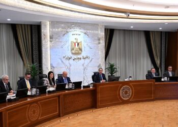 رئيس الوزراء يترأس الاجتماع الأول للجنة العليا للذهب