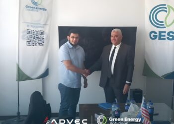 شركة “ADVEC” توقع اتفاقيتين مع ” Green Energy Solutions” لتطوير منظومة الطاقة المتجددة في مدينة طربول الصناعية