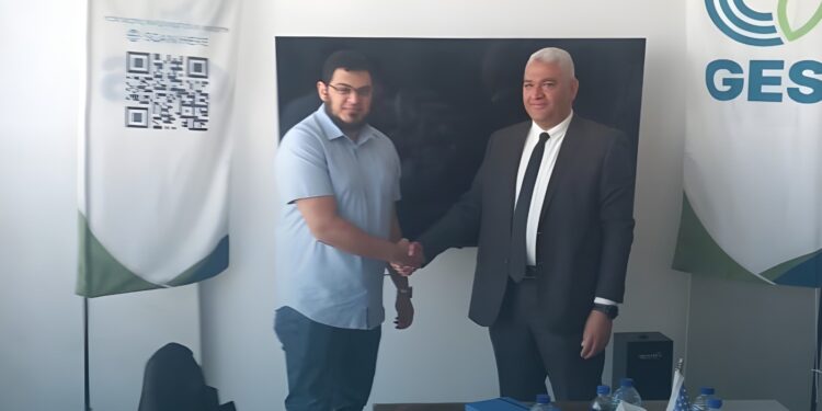 شركة “ADVEC” توقع اتفاقيتين مع ” Green Energy Solutions” لتطوير منظومة الطاقة المتجددة في مدينة طربول الصناعية