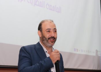 الصحفي التقني | العدد الثاني – الاختيار الأول: أي طريق سيسلك روبوتك؟(الدليل العملي لاختيار أول منصة روبوتية تناسبك)