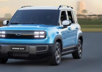 “منصور للسيارات” و”جنرال موتورز” تطلقان كابتيفا الكهربائية وسبارك الكهربائية بتصميم عصري