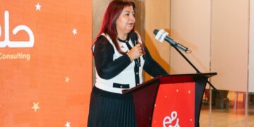 “إي آند مصر” تحتفل بتخريج أولى دفعات برنامج «Stars» لذوي الاحتياجات الخاصة