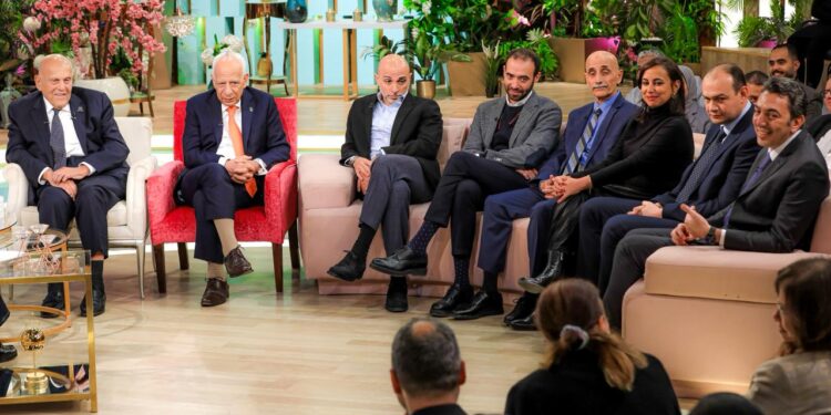 د. مجدي يعقوب: فخور بالجيل الجديد من الأطباء المصريين وبتبادل الأفكار بيننا 1 د. مجدي يعقوب: فخور بالجيل الجديد من الأطباء المصريين وبتبادل الأفكار بيننا