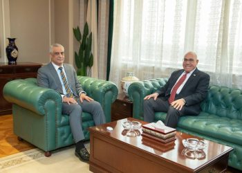 “الإنتاج الحربي” و”العربية للتصنيع” تبحثان سبل إقامة مصنع لإنتاج السهام والألعاب الناري