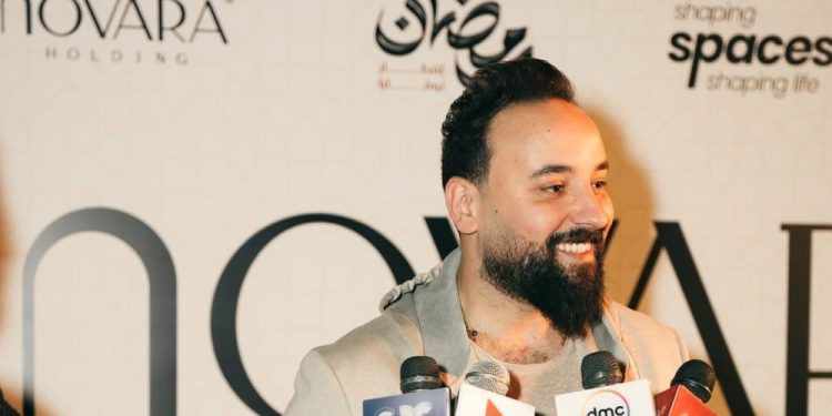 محمد منير يغني ” في حتة لوحدى .. والنيل دا حكايتي ” ضمن حملة تسويقية ” لنوفارا هولدينج “
