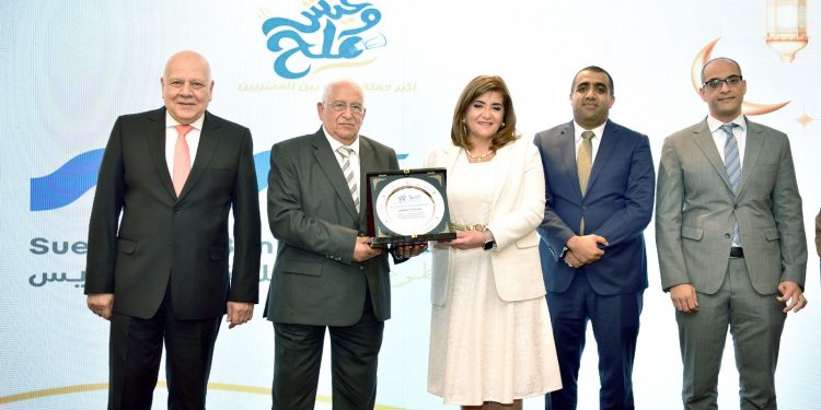 بنك قناة السويس يوقع بروتوكول تعاون مع «مؤسسة صنّاع الحياة مصر» للمُساهمة في مبادرة «عيش وملح» 1 بنك قناة السويس يوقع بروتوكول تعاون مع «مؤسسة صنّاع الحياة مصر» للمُساهمة في مبادرة «عيش وملح»