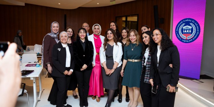 تماشيًا مع رؤية مصر 2030: الميثاق العالمي للأمم المتحدة بمصر يحتفل بتخريج الدفعة الأولى من برنامج القيادة النسائية 1 تماشيًا مع رؤية مصر 2030: الميثاق العالمي للأمم المتحدة بمصر يحتفل بتخريج الدفعة الأولى من برنامج القيادة النسائية