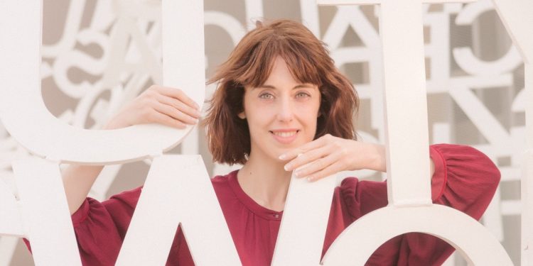 الخميس… “إيريني باييخو” في معهد ثربانتس بالقاهرة: من “اختراع الكتب” إلى “مانيفيستو القراءة”   