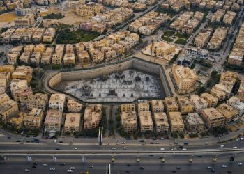 تضم وحدات تجارية.. البستاني تطرح مرحلة جديدة بمشروع Ladera Hub بالقاهرة الجديدة 7 تضم وحدات تجارية.. البستاني تطرح مرحلة جديدة بمشروع Ladera Hub بالقاهرة الجديدة