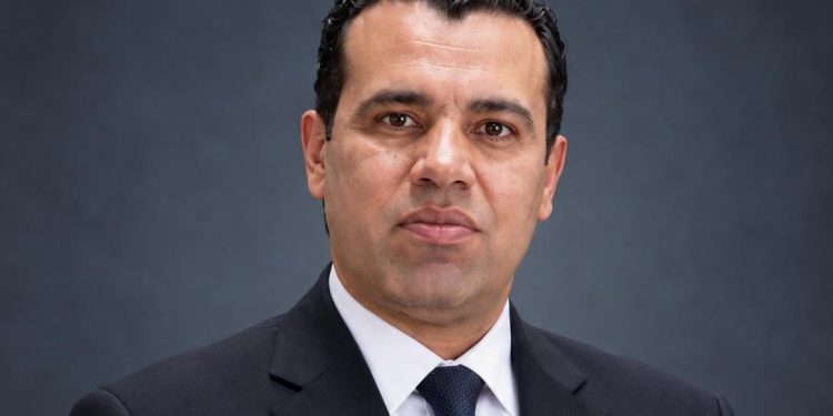 رئيس حي البساتين يقود حملات مكثفة لرفع كفاءة النظافة وتجريد الأتربة بعدد من المناطق 1 رئيس حي البساتين يقود حملات مكثفة لرفع كفاءة النظافة وتجريد الأتربة بعدد من المناطق