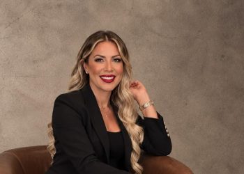 أعيان للتطوير العقاري تضم ريهام زيادة رئيسا للقطاع التجارى استعدادا لمرحلة جديدة من النمو 2 أعيان للتطوير العقاري تضم ريهام زيادة رئيسا للقطاع التجارى استعدادا لمرحلة جديدة من النمو
